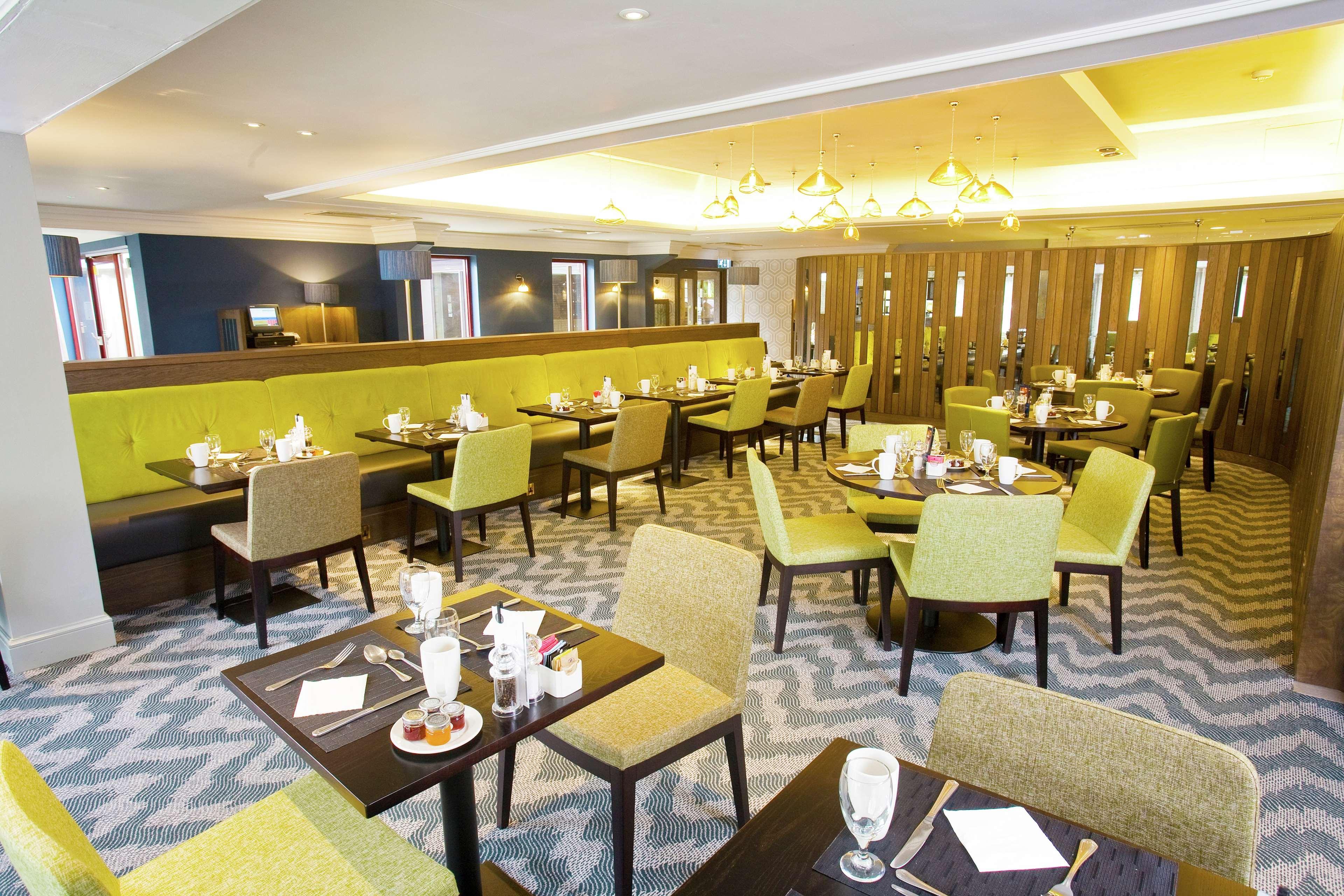 ดับเบิลทรี บาย ฮิลตัน โฮเต็ล บริสทอล นอร์ท Hotel อัลมอนด์สเบอรี ร้านอาหาร รูปภาพ