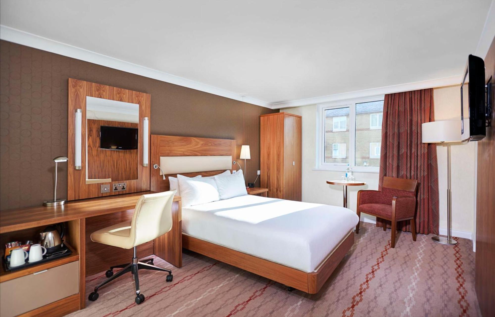 ดับเบิลทรี บาย ฮิลตัน โฮเต็ล บริสทอล นอร์ท Hotel อัลมอนด์สเบอรี ภายนอก รูปภาพ