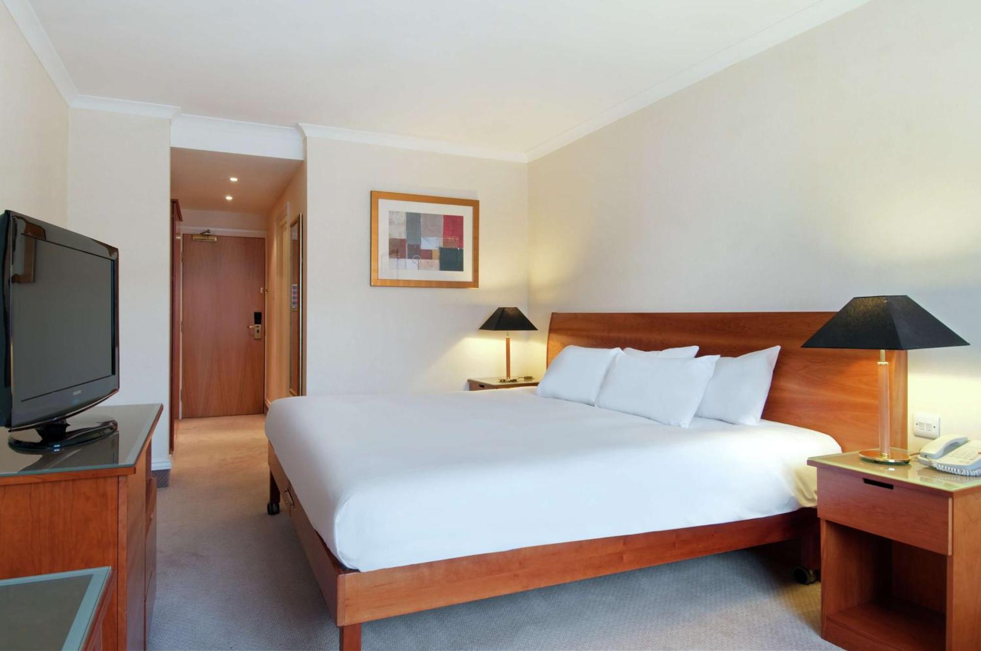 ดับเบิลทรี บาย ฮิลตัน โฮเต็ล บริสทอล นอร์ท Hotel อัลมอนด์สเบอรี ภายนอก รูปภาพ